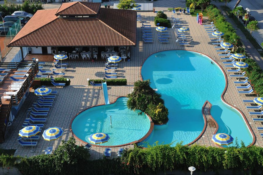 piscina Hotel Costaverde Milano Marittima